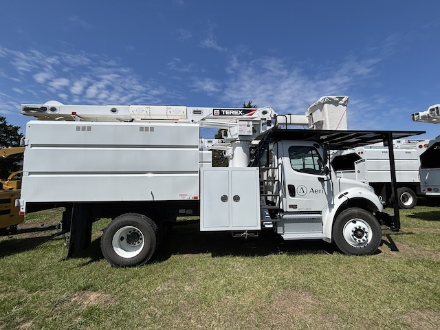 2026 Freightliner Bucket Trucks Stk # 8200